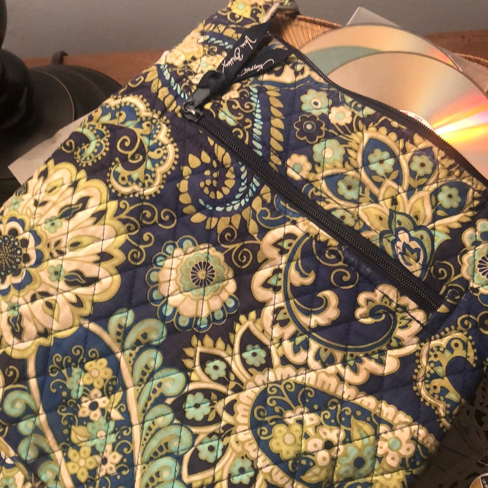 Vera Bradley cross body purse